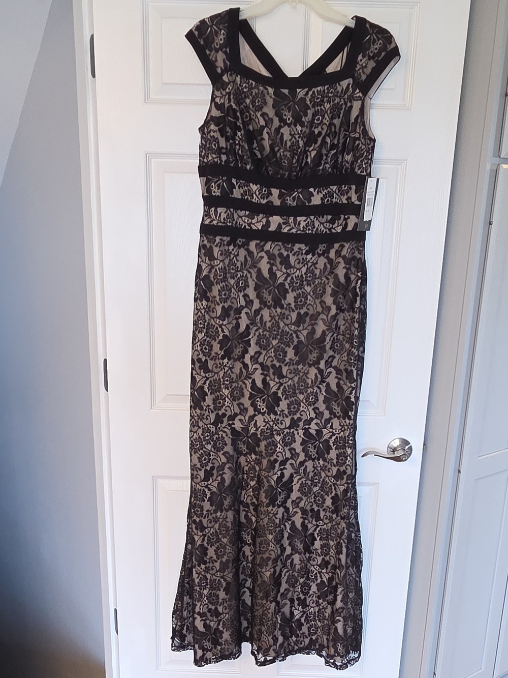 Black Floral Lace Overlay Nude  Evening Dress 12 Cap Sleeves Flared Mermaid Hem